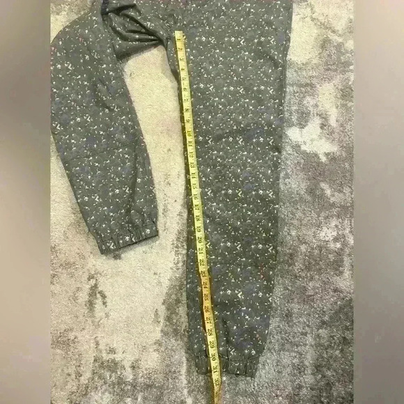 Men’s Gray Altamont Joggers - Picture 8 of 10